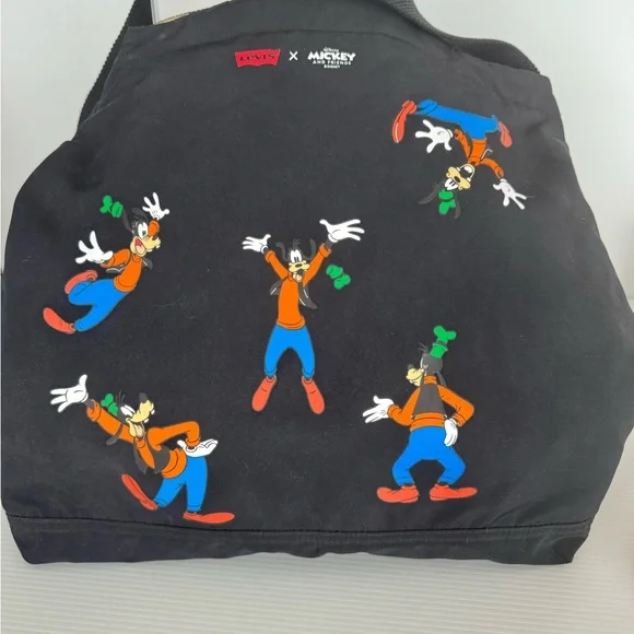 NEW UNISEX LEVI’S X MICKEY MOUSE & FRIENDS DISNEY REVERSIBLE CROSSBODY BAG - Picture 1 of 4